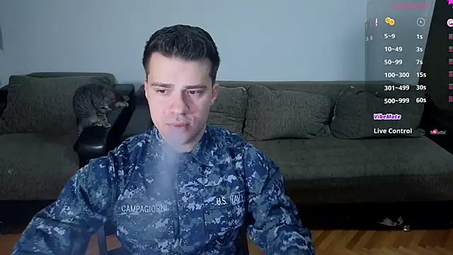 Snapshot of JohnnyStepBro chatting on October 30, 2025, 6:52 pm JohnnyStepBro online show from October 30, 2025, 6:52 pm