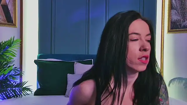 MadilynFox online show from February 4, 2026, 8:14 pm