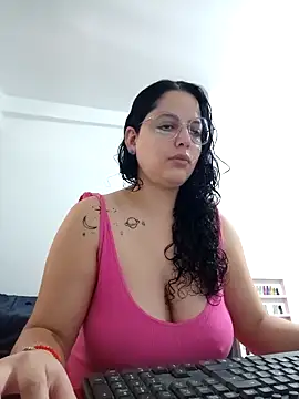 babyluna939 online show from April 26, 2026, 5:21 pm