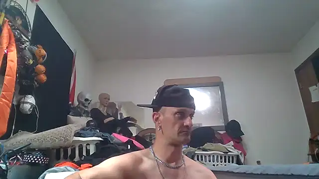 Snapshot of slinginbigD chatting on July 16, 2026, 1:33 am slinginbigD online show from July 16, 2026, 1:33 am