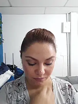 Snapshot of Grey_Lorenz11 chatting on October 29, 2025, 12:46 am Grey Lorenz11 online show from October 29, 2025, 12:46 am