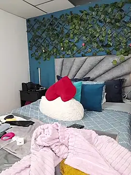 Snapshot of Grey_Lorenz11 chatting on February 19, 2026, 8:43 am Grey Lorenz11 online show from February 19, 2026, 8:43 am