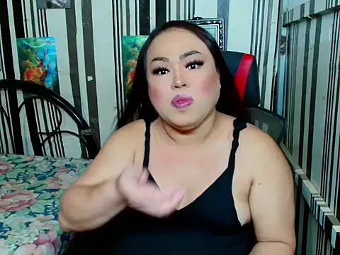 Snapshot of Reginex chatting on June 23, 2026, 4:32 am Reginex online show from June 23, 2026, 4:32 am