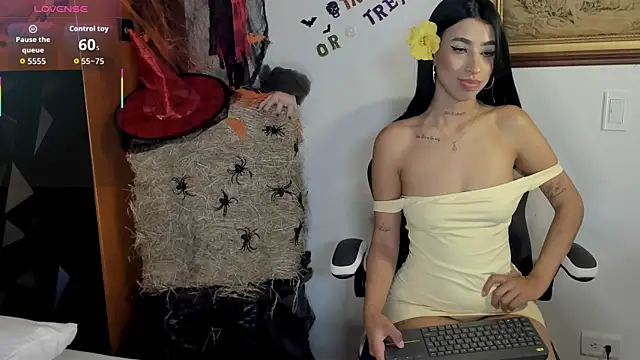 Snapshot of Wendy_Marchall chatting on October 27, 2025, 7:07 pm Wendy Marchall online show from October 27, 2025, 7:07 pm