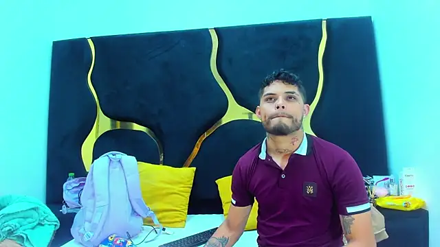 Snapshot of MelissaAndZeuss chatting on November 7, 2025, 6:35 am MelissaAndZeuss online show from November 7, 2025, 6:35 am