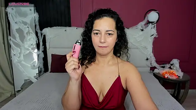 Snapshot of Linda_Insatiable chatting on October 22, 2025, 1:28 am Linda Insatiable online show from October 22, 2025, 1:28 am