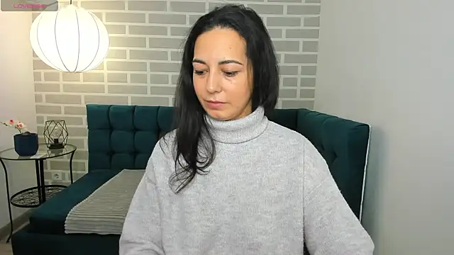 Snapshot of Linda_Insatiable chatting on November 11, 2025, 1:27 am Linda Insatiable online show from November 11, 2025, 1:27 am