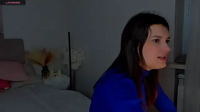 Laura Leee online show from February 2, 2025, 6:26 am