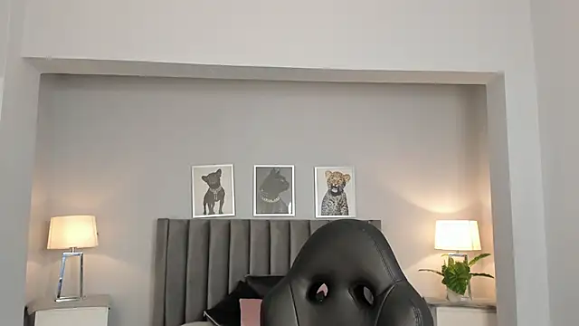 Madie  collins online show from February 28, 2025, 10:52 am