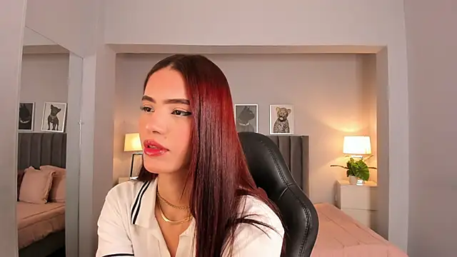 Madie  collins online show from March 5, 2025, 10:55 am