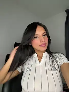 Dulceeany online show from January 19, 2025, 4:33 am