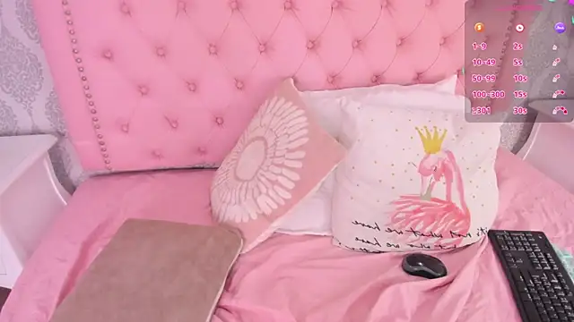 martina rivera  online show from February 5, 2025, 2:48 pm