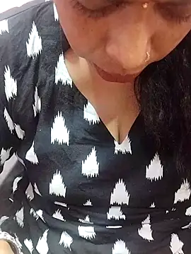 Snapshot of Urmila_bhabhii chatting on February 20, 2025, 8:50 am Urmila bhabhii online show from February 20, 2025, 8:50 am