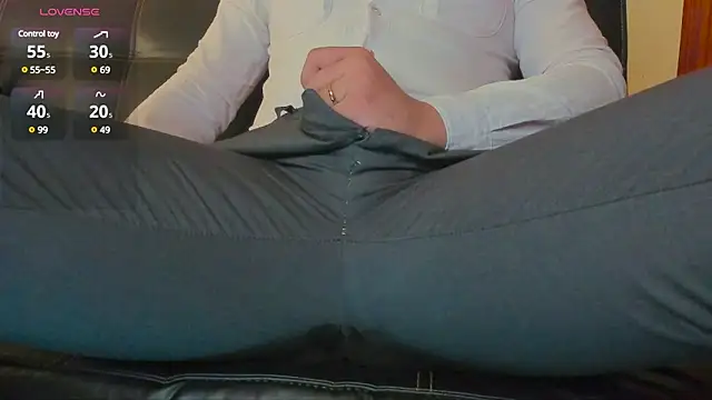 MrLonely02 online show from December 3, 2024, 7:55 pm