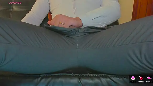 MrLonely02 online show from December 10, 2024, 10:58 pm