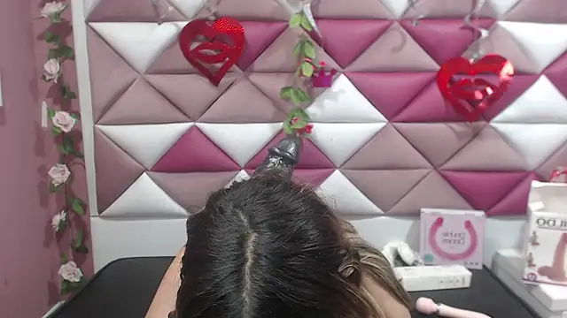 Snapshot of NahomiConnor_ chatting on February 24, 2025, 4:36 pm NahomiConnor online show from February 24, 2025, 4:36 pm