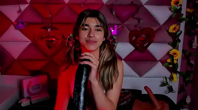 Snapshot of NahomiConnor_ chatting on March 17, 2025, 4:43 pm NahomiConnor online show from March 17, 2025, 4:43 pm