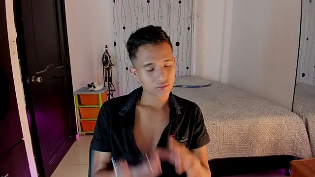 Snapshot of alessandro_wizard chatting on February 4, 2025, 7:33 pm alessandro wizard online show from February 4, 2025, 7:33 pm