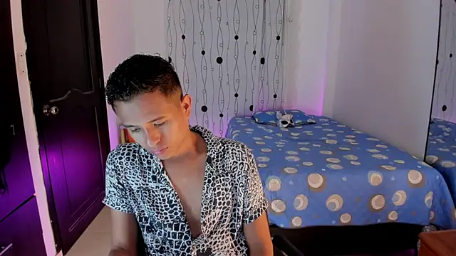 Snapshot of alessandro_wizard chatting on February 7, 2025, 1:47 am alessandro wizard online show from February 7, 2025, 1:47 am