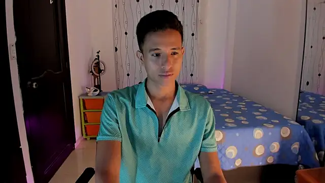 Snapshot of alessandro_wizard chatting on February 12, 2025, 9:54 pm alessandro wizard online show from February 12, 2025, 9:54 pm