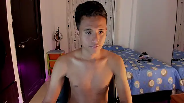 Snapshot of alessandro_wizard chatting on February 14, 2025, 12:30 am alessandro wizard online show from February 14, 2025, 12:30 am