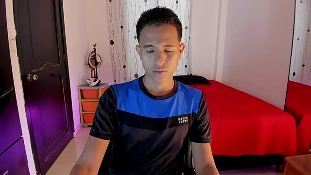 Snapshot of alessandro_wizard chatting on February 17, 2025, 7:10 pm alessandro wizard online show from February 17, 2025, 7:10 pm