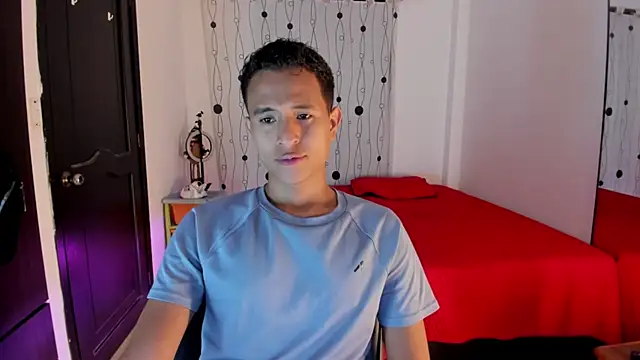 Snapshot of alessandro_wizard chatting on February 26, 2025, 1:53 am alessandro wizard online show from February 26, 2025, 1:53 am