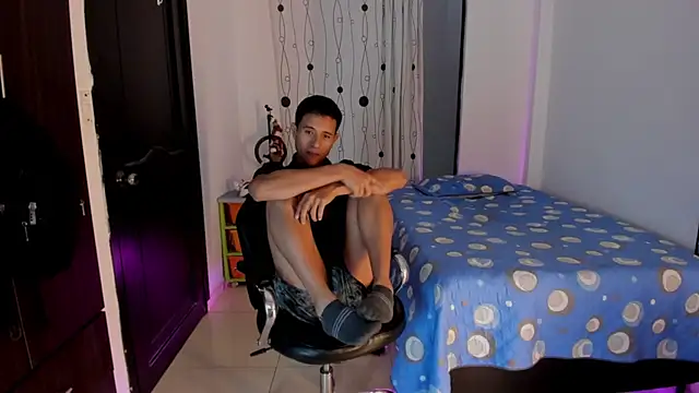 Snapshot of alessandro_wizard chatting on March 5, 2025, 10:32 pm alessandro wizard online show from March 5, 2025, 10:32 pm