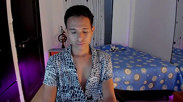 Snapshot of alessandro_wizard chatting on March 7, 2025, 10:32 pm alessandro wizard online show from March 7, 2025, 10:32 pm