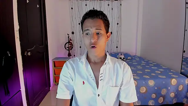 Snapshot of alessandro_wizard chatting on March 15, 2025, 8:10 pm alessandro wizard online show from March 15, 2025, 8:10 pm