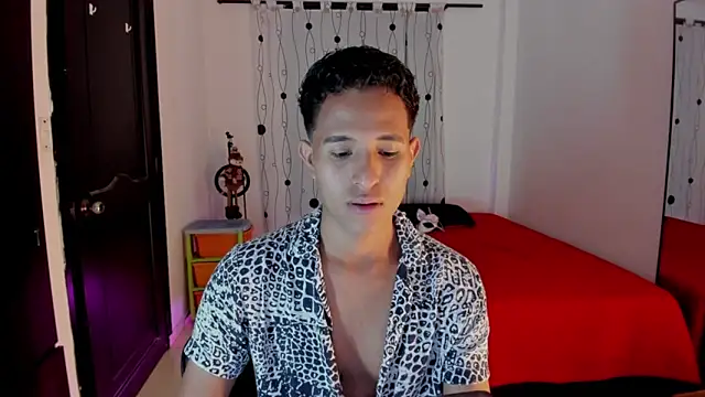 Snapshot of alessandro_wizard chatting on March 21, 2025, 12:29 am alessandro wizard online show from March 21, 2025, 12:29 am