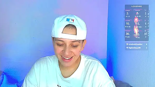 Snapshot of aron_wi chatting on December 15, 2024, 4:29 am aron wi online show from December 15, 2024, 4:29 am