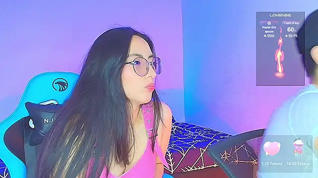 Snapshot of aron_wi chatting on December 28, 2024, 9:40 pm aron wi online show from December 28, 2024, 9:40 pm