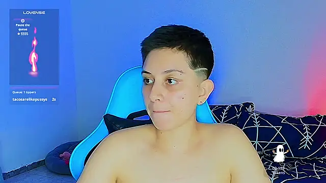 Snapshot of aron_wi chatting on February 4, 2025, 11:49 pm aron wi online show from February 4, 2025, 11:49 pm