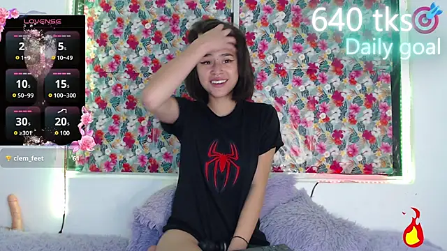 Snapshot of -Gwen- chatting on January 22, 2025, 8:18 am -Gwen- online show from January 22, 2025, 8:18 am