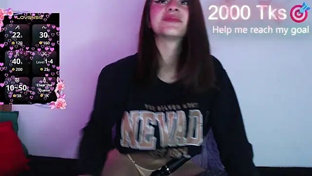 Snapshot of -Gwen- chatting on October 3, 2025, 7:05 am -Gwen- online show from October 3, 2025, 7:05 am