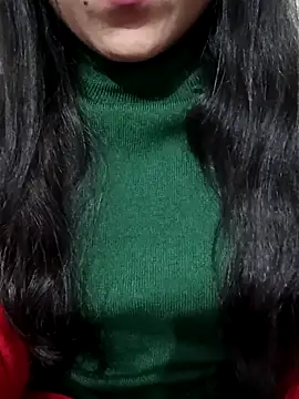 Snapshot of Riyu_05 chatting on January 13, 2025, 7:21 am Riyu 05 online show from January 13, 2025, 7:21 am