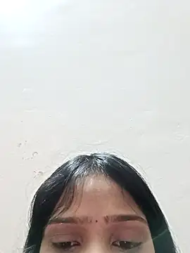 Snapshot of Riyu_05 chatting on February 21, 2025, 10:39 am Riyu 05 online show from February 21, 2025, 10:39 am