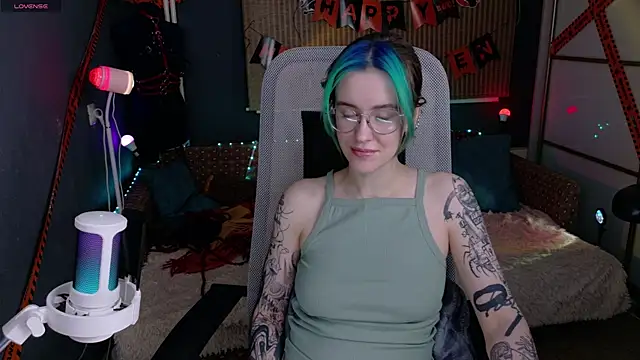 Snapshot of Cumpotik_Eve chatting on November 23, 2025, 2:22 am Cumpotik Eve online show from November 23, 2025, 2:22 am