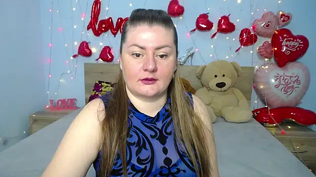 Snapshot of ZannaDreil chatting on February 5, 2025, 7:10 pm ZannaDreil online show from February 5, 2025, 7:10 pm