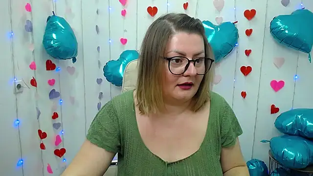 Snapshot of ZannaDreil chatting on February 7, 2025, 1:15 am ZannaDreil online show from February 7, 2025, 1:15 am