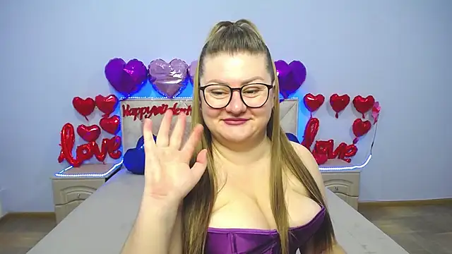 Snapshot of ZannaDreil chatting on February 7, 2025, 6:45 pm ZannaDreil online show from February 7, 2025, 6:45 pm
