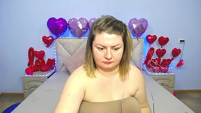 Snapshot of ZannaDreil chatting on February 26, 2025, 7:20 am ZannaDreil online show from February 26, 2025, 7:20 am