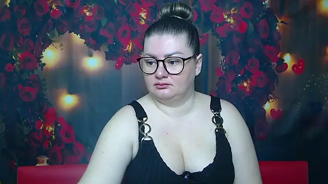 Snapshot of ZannaDreil chatting on March 7, 2025, 8:11 pm ZannaDreil online show from March 7, 2025, 8:11 pm