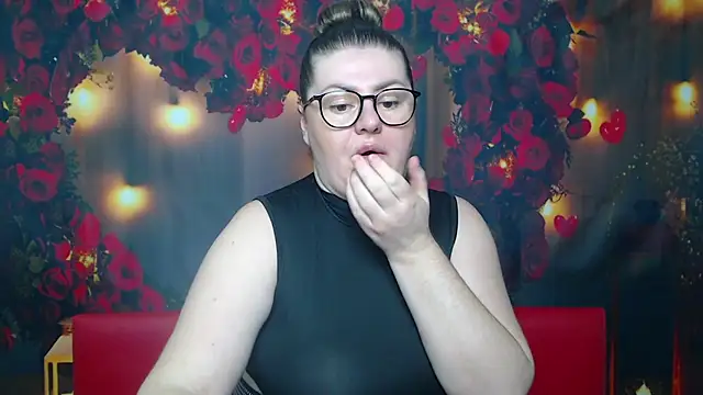 Snapshot of ZannaDreil chatting on March 8, 2025, 12:44 am ZannaDreil online show from March 8, 2025, 12:44 am