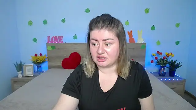 Snapshot of ZannaDreil chatting on March 20, 2025, 7:35 pm ZannaDreil online show from March 20, 2025, 7:35 pm