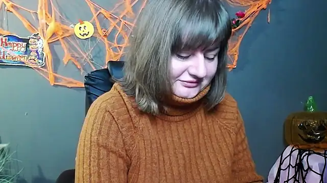 ZannaDreil online show from November 1, 2025, 7:16 pm