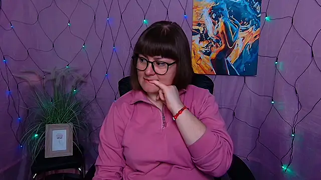 ZannaDreil online show from February 7, 2026, 7:17 pm