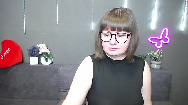 ZannaDreil online show from March 11, 2026, 7:09 pm