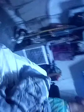 Snapshot of SINUECASTILLO chatting on February 4, 2025, 10:21 am SINUECASTILLO online show from February 4, 2025, 10:21 am